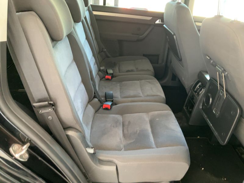 Volkswagen Touran 2.0 TDI Highline — zdjęcie 14