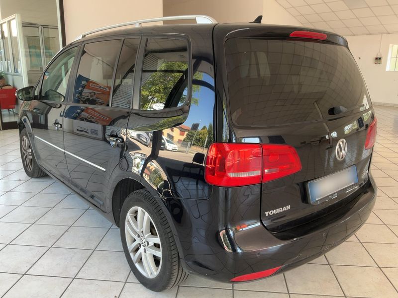 Volkswagen Touran 2.0 TDI Highline — zdjęcie 3