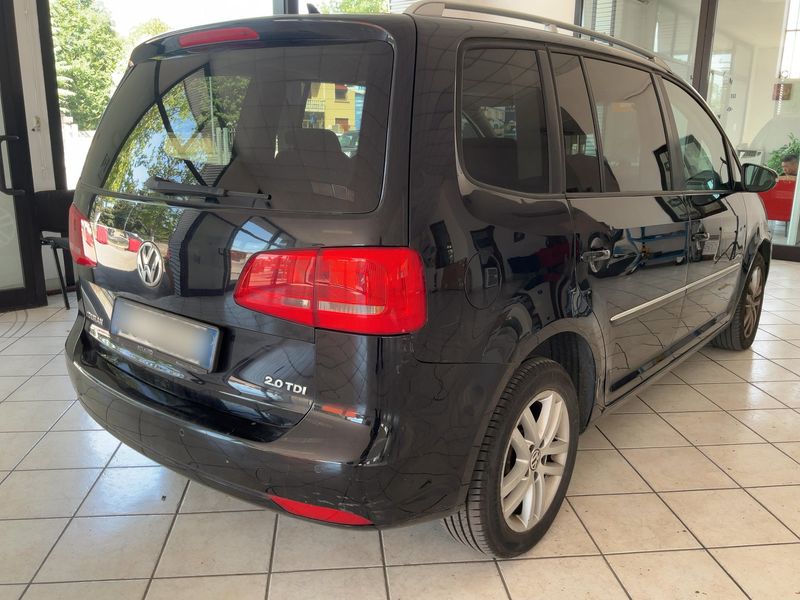 Volkswagen Touran 2.0 TDI Highline — zdjęcie 6