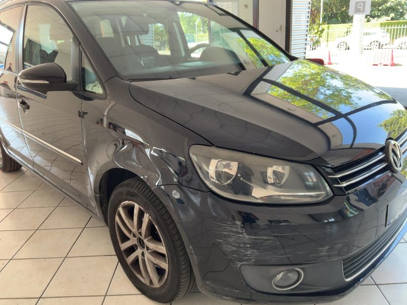 Volkswagen Touran 2.0 TDI Highline — zdjęcie 8