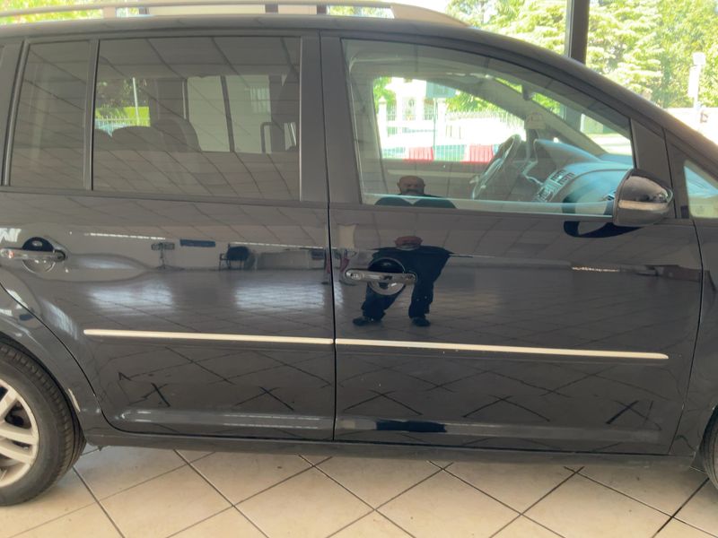 Volkswagen Touran 2.0 TDI Highline — zdjęcie 7