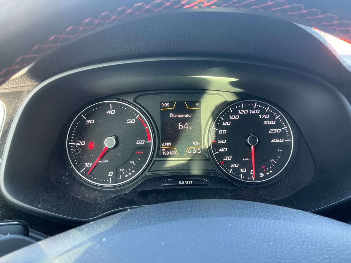 Seat Leon 2018 — photo 20