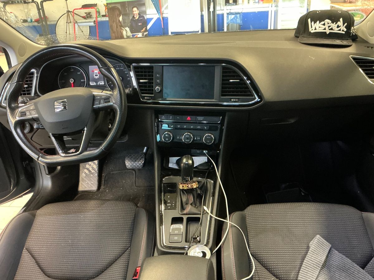 Seat Leon 2018 — photo 19