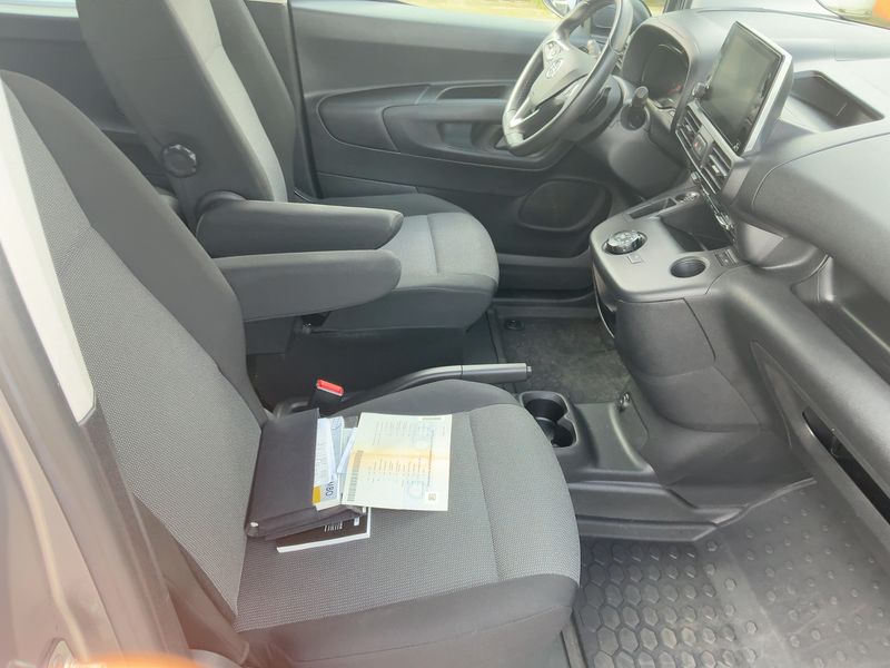 Opel Combo 1.5 CDTI Doppelkabine — zdjęcie 11
