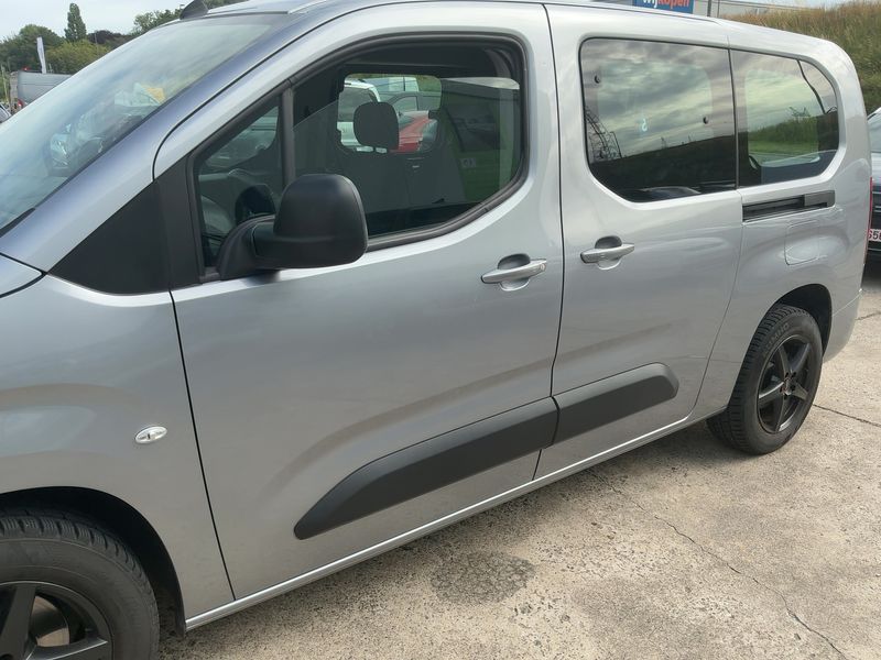 Opel Combo 1.5 CDTI Doppelkabine — zdjęcie 4