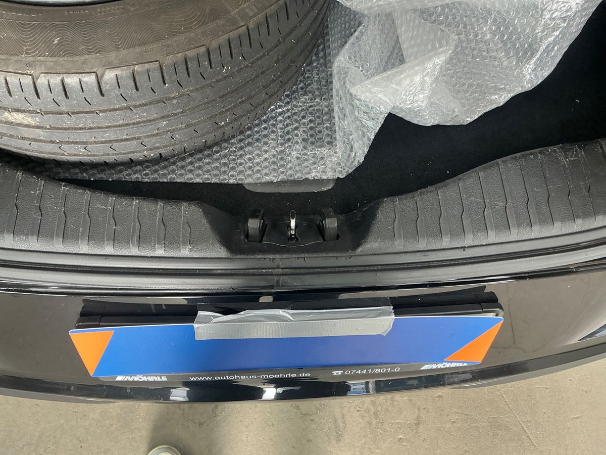 Ssangyong Tivoli 2018 — photo 31