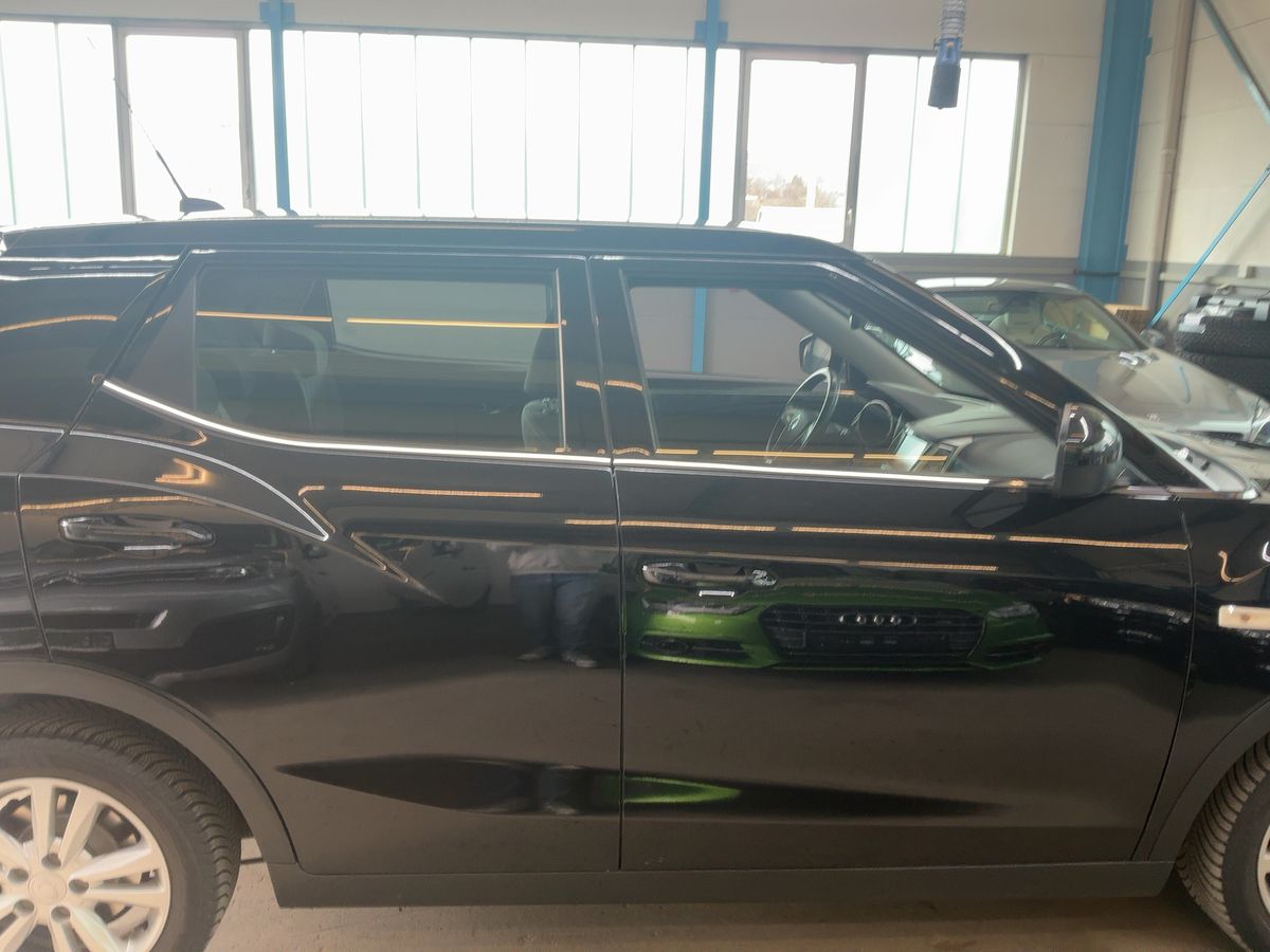 Ssangyong Tivoli 2018 — photo 11