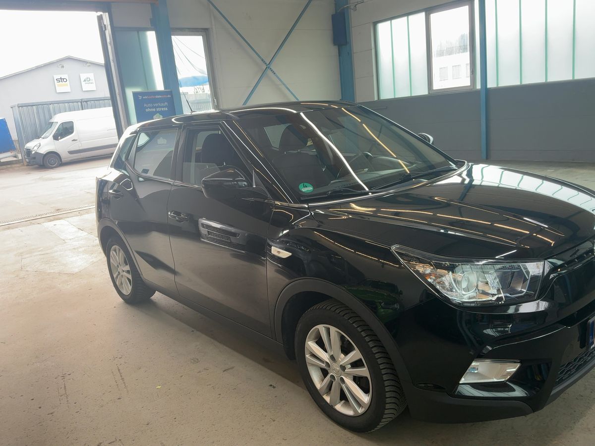Ssangyong Tivoli 2018 — photo 13