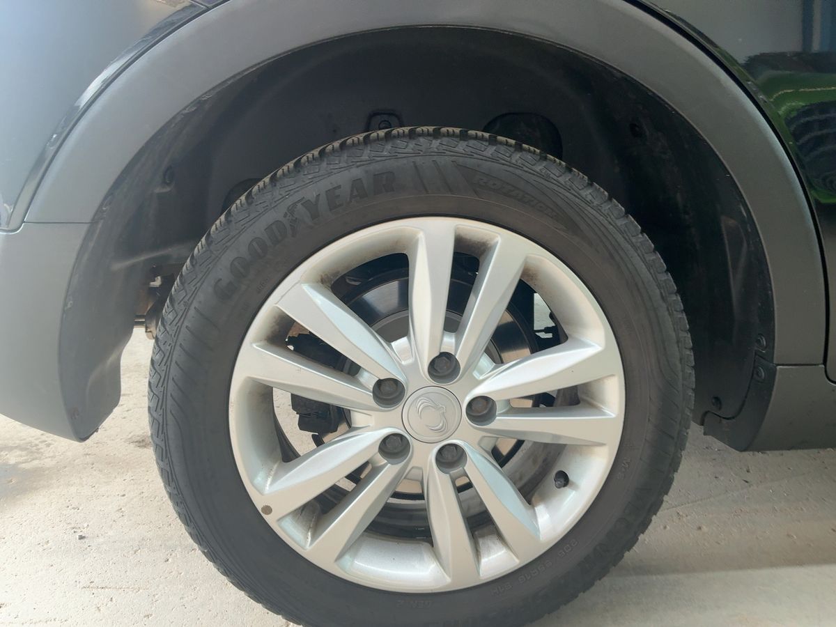 Ssangyong Tivoli 2018 — photo 10