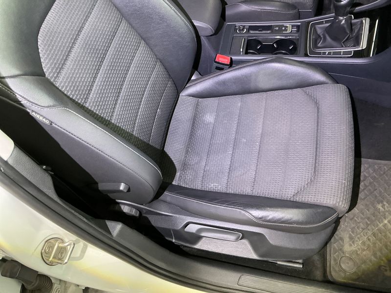Volkswagen Golf VII 1.6 TDI Highline BlueMotion Tech 2014 – снимка 24