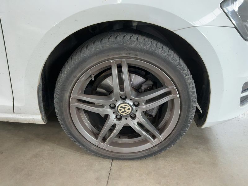 Volkswagen Golf VII 1.6 TDI Highline BlueMotion Tech 2014 – снимка 11