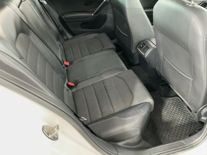Volkswagen Golf VII 1.6 TDI Highline BlueMotion Tech 2014 – снимка 19