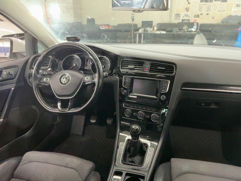 Volkswagen Golf VII 1.6 TDI Highline BlueMotion Tech 2014 – снимка 17