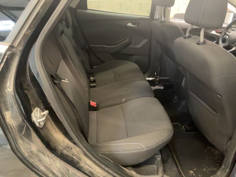 Ford Focus 1.0 EcoBoost Titanium 2013 – снимка 19