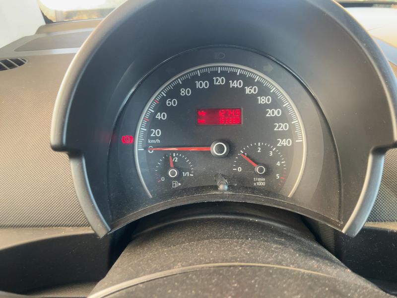 Volkswagen New Beetle 1.9 TDI — zdjęcie 13