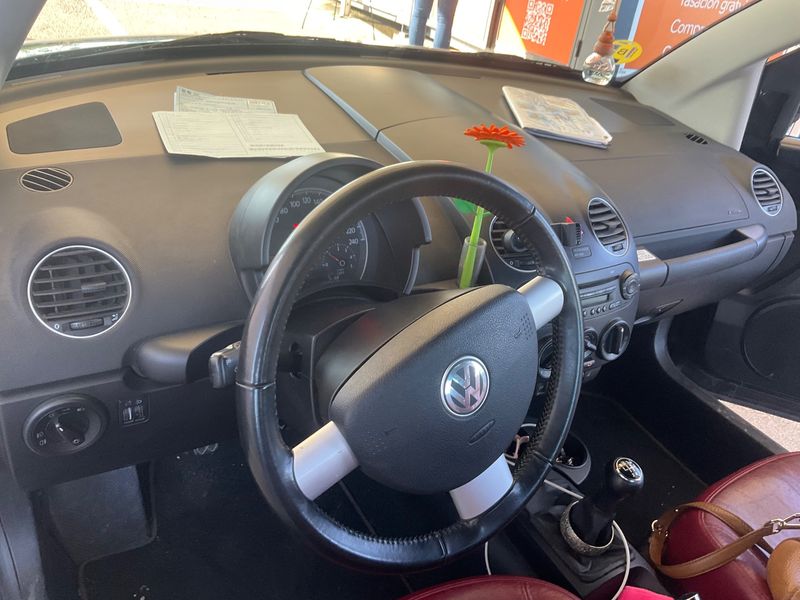 Volkswagen New Beetle 1.9 TDI — zdjęcie 12