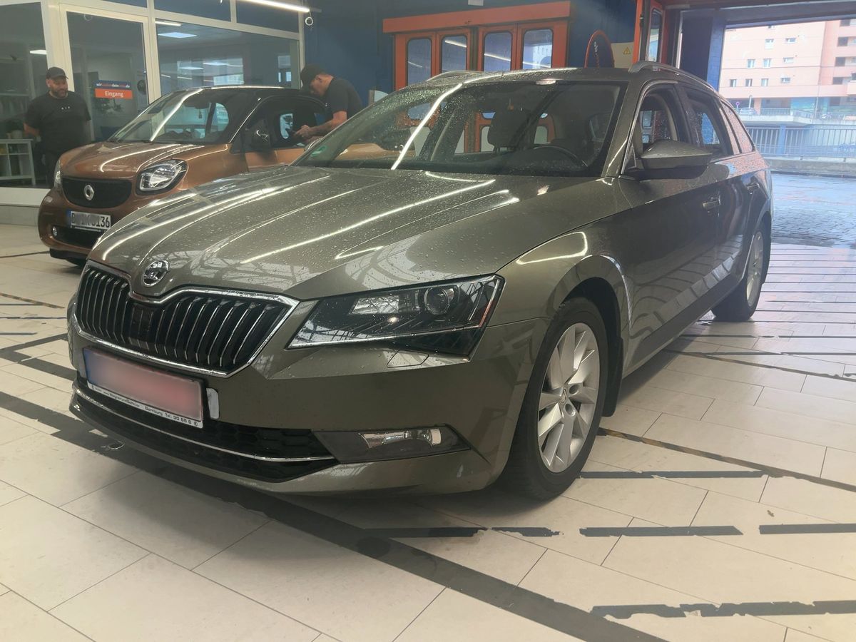 Skoda Superb 2016 — photo 1