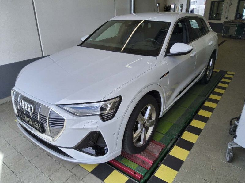 Audi e-tron 2022