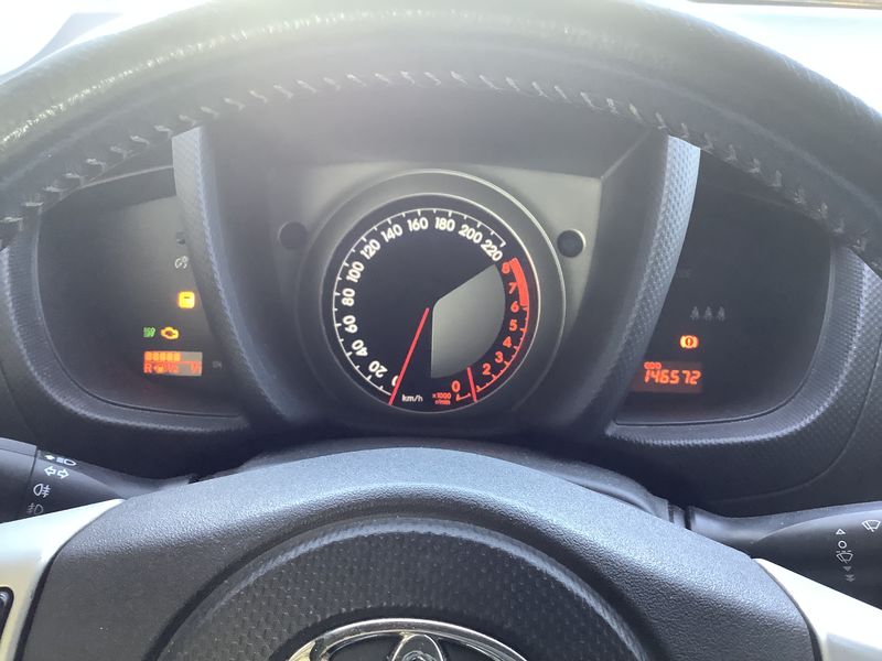 Toyota Urban Cruiser 1.33 Dual VVT-i Sol — zdjęcie 12