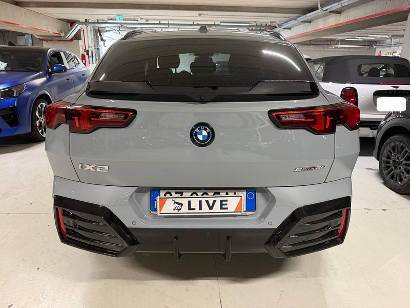 BMW iX2 eDrive20 M Sport — zdjęcie 4