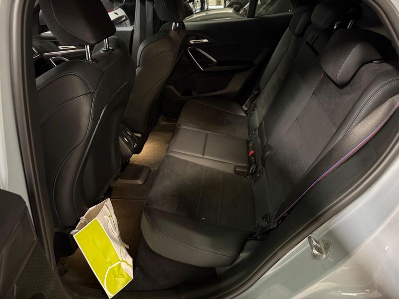 BMW iX2 eDrive20 M Sport — zdjęcie 14