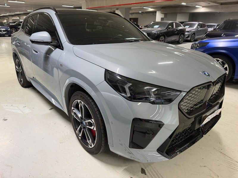BMW iX2 eDrive20 M Sport — zdjęcie 6