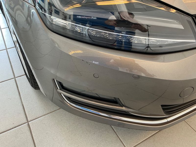Volkswagen Golf VII 1.6 TDI Executive BlueMotion Tech 2015 – снимка 27