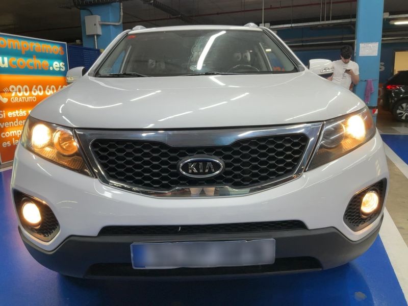 Kia Sorento 2.0 CRDi Drive 2WD — zdjęcie 9