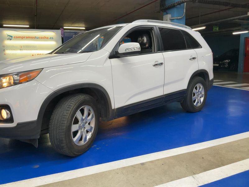 Kia Sorento 2.0 CRDi Drive 2WD — zdjęcie 2
