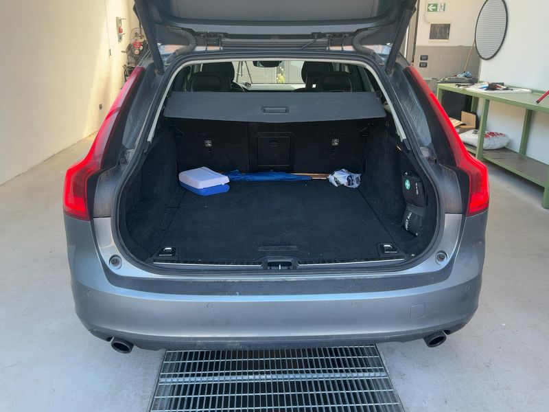 Volvo V90 2.0 D5 Momentum AWD — zdjęcie 10
