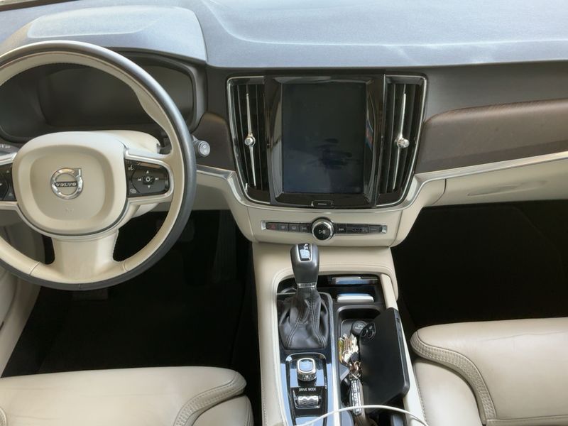 Volvo V90 Cross Country 2.0 D5 Pro AWD — zdjęcie 12