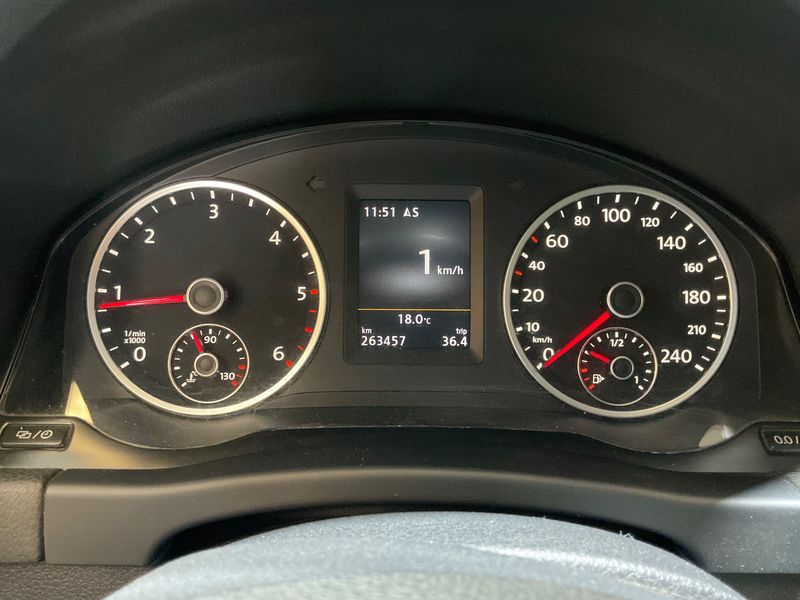 Volkswagen Tiguan 2.0 TDI Sportline Business BlueMotion Tech — zdjęcie 13