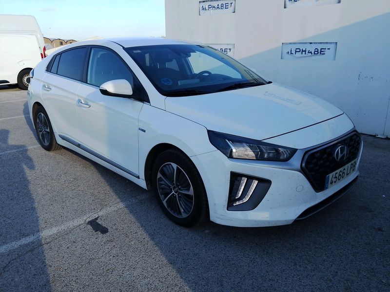 Hyundai IONIQ 1.6 Plug-in Hybrid Tecno — zdjęcie 7