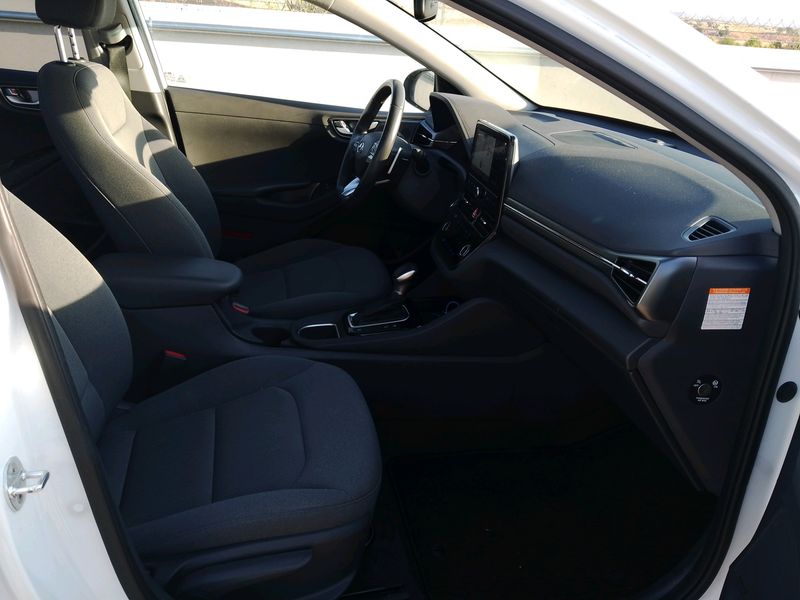Hyundai IONIQ 1.6 Plug-in Hybrid Tecno — zdjęcie 9