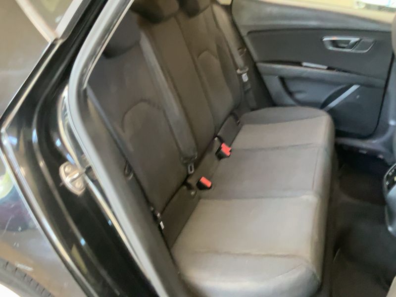 Seat Leon 1.6 TDI Style — zdjęcie 14