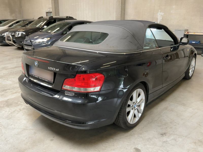 BMW 1er 120d 2010 – снимка 8