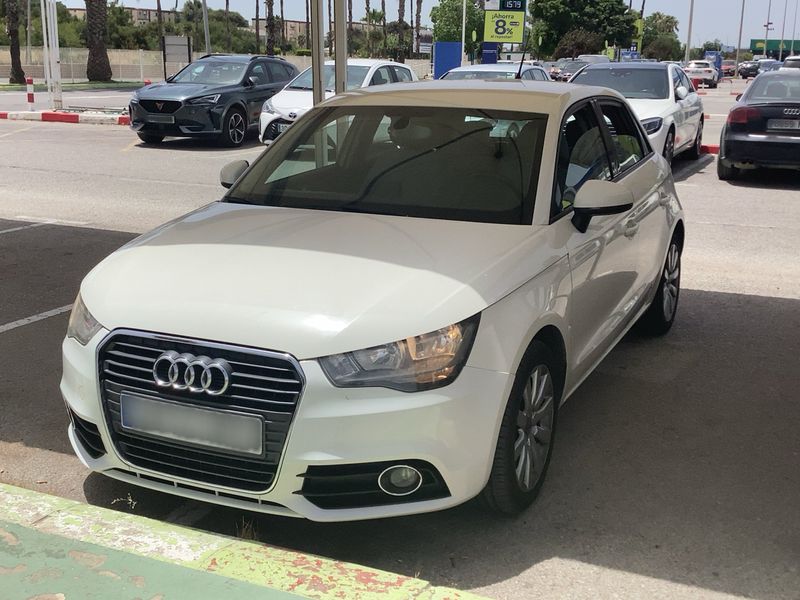 A1 Sportback 1.6 TDI Attraction