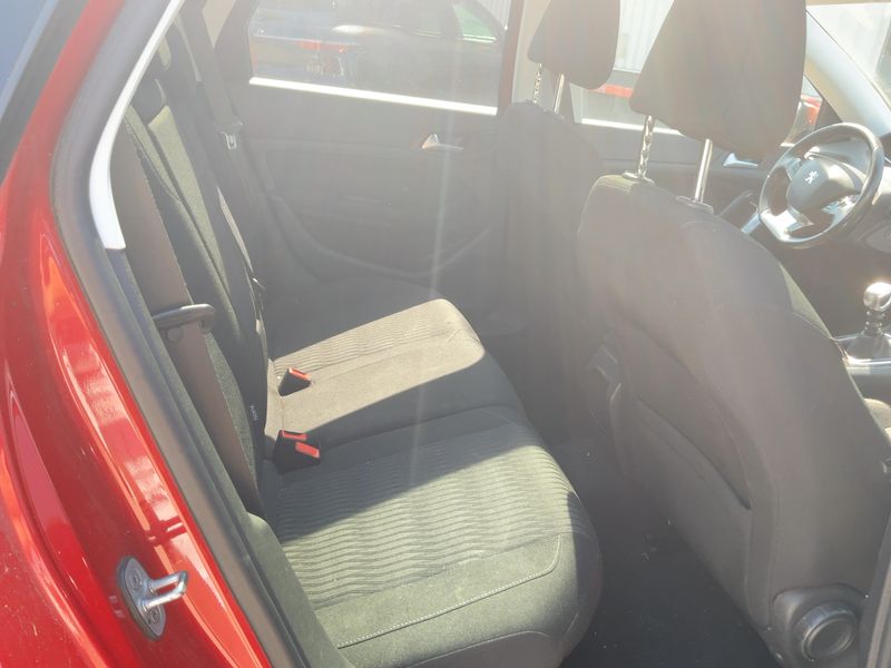 Peugeot 308 1.6 Blue-HDi Business-Line — zdjęcie 14