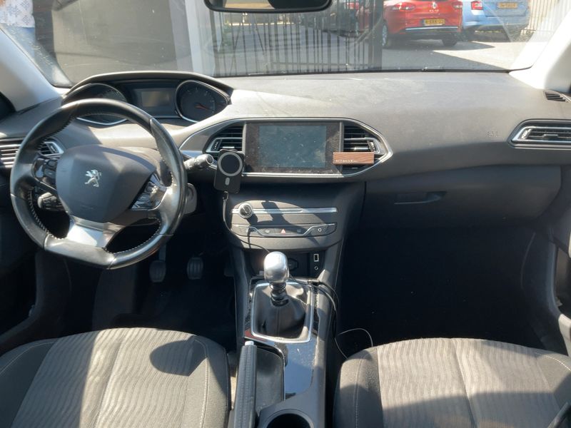 Peugeot 308 1.6 Blue-HDi Business-Line — zdjęcie 12