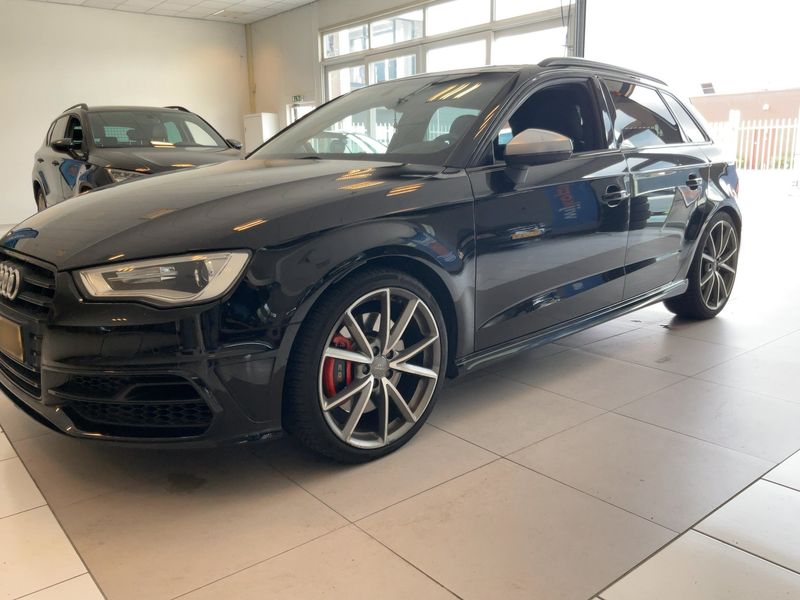 Audi S3 Sportback 2.0 TFSI quattro — zdjęcie 2