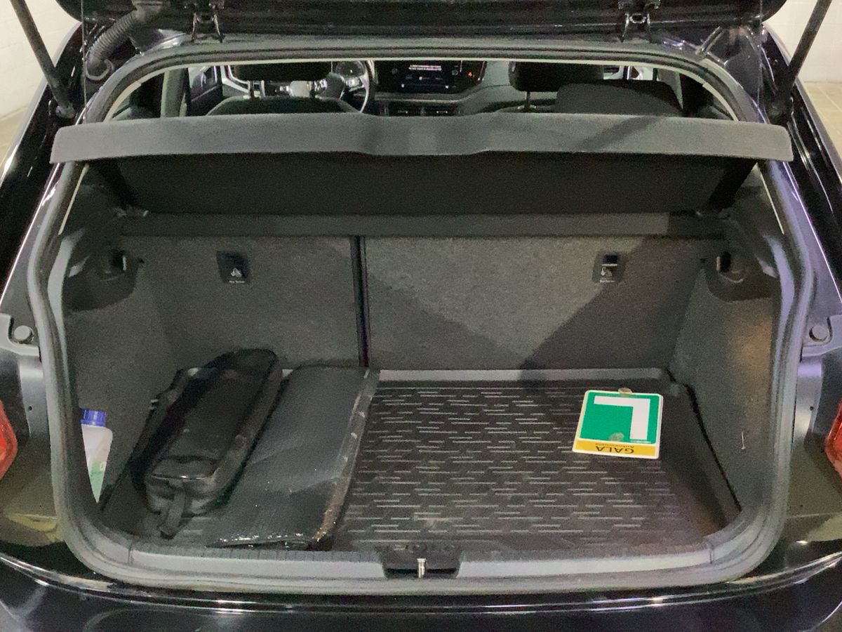 Volkswagen Polo 2018 — photo 16