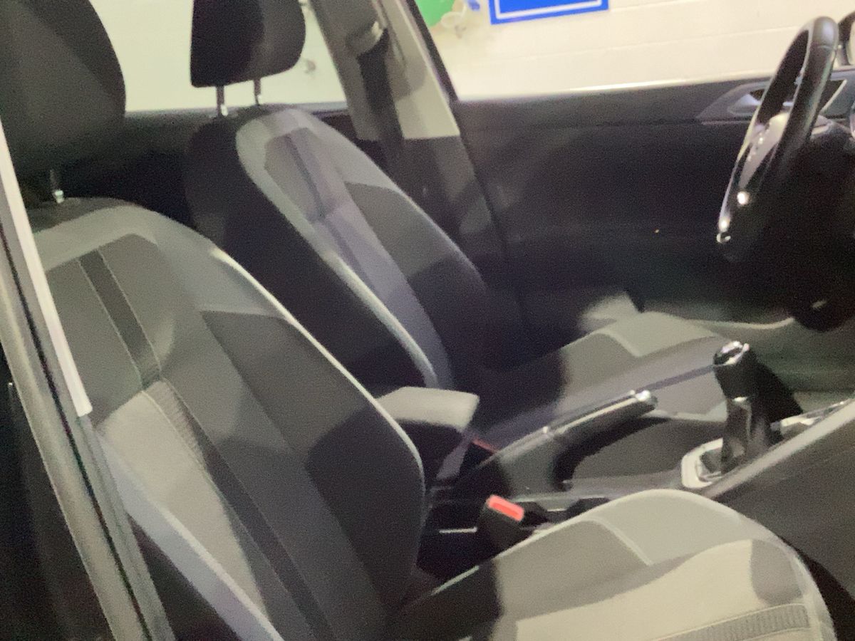 Volkswagen Polo 2018 — photo 17
