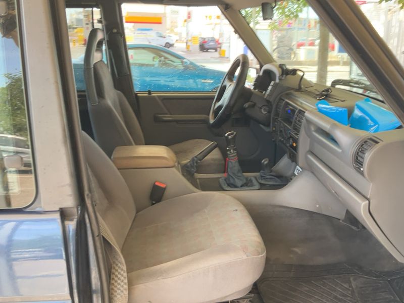 Land Rover Discovery 2.5 Turbodiesel TDi — zdjęcie 11