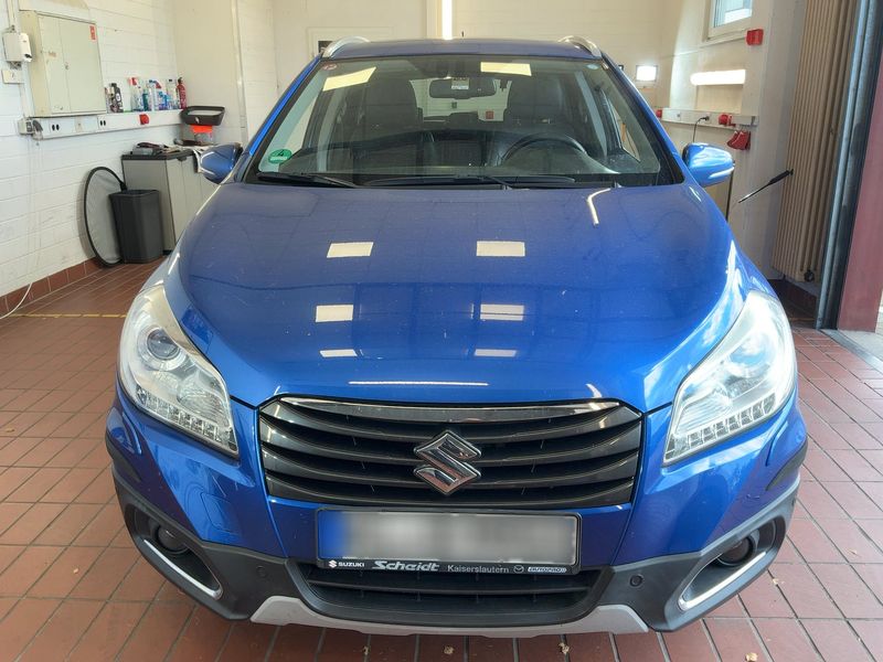 Suzuki SX4 S-Cross 1.4 BoosterJet Mild-Hybrid Comfort+ 4x4 — zdjęcie 9