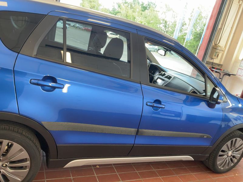 Suzuki SX4 S-Cross 1.4 BoosterJet Mild-Hybrid Comfort+ 4x4 — zdjęcie 7