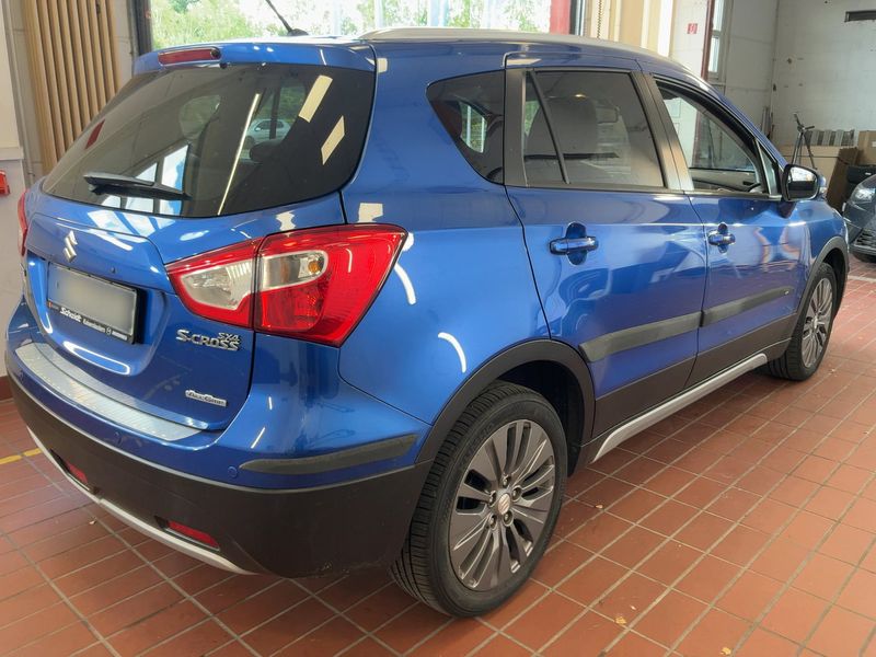 Suzuki SX4 S-Cross 1.4 BoosterJet Mild-Hybrid Comfort+ 4x4 — zdjęcie 6