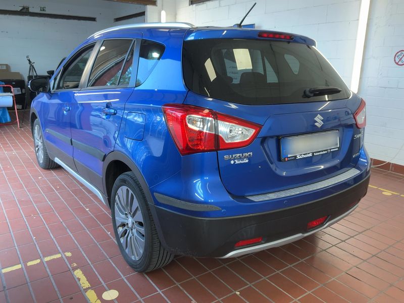 Suzuki SX4 S-Cross 1.4 BoosterJet Mild-Hybrid Comfort+ 4x4 — zdjęcie 3