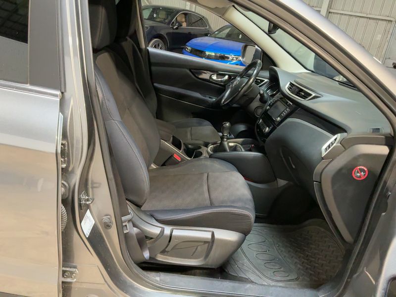 Nissan Qashqai 1.5 Turbodiesel Visia — zdjęcie 12