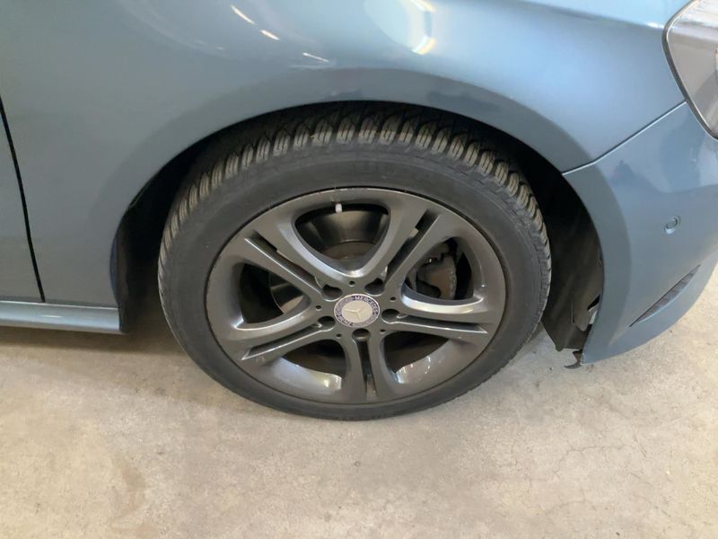 Mercedes-Benz A-Klasse A 180 BlueEfficiency Urban 2014 – снимка 11