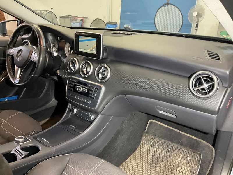Mercedes-Benz A-Klasse A 180 BlueEfficiency Urban 2014 – снимка 27